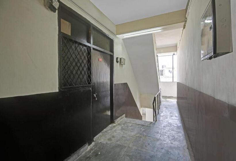 Flagship Hotel Royal 18