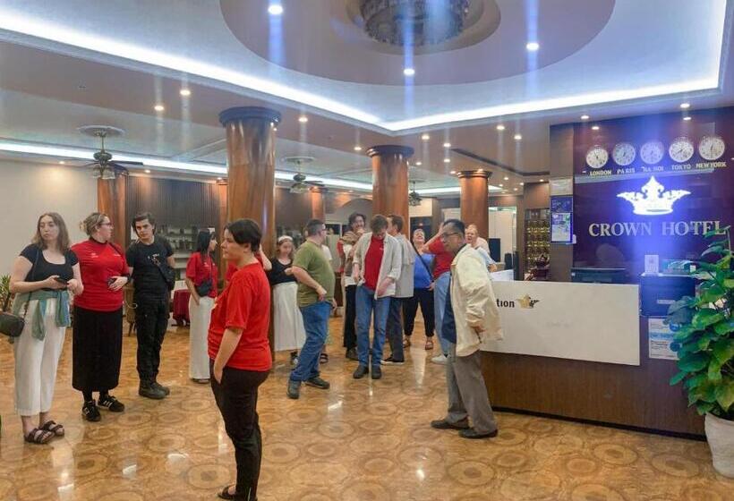 هتل Khách Sạn Crown Gần đại Học Nông Lâm Tn