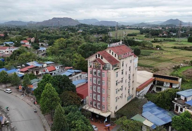 هتل Khách Sạn Crown Gần đại Học Nông Lâm Tn