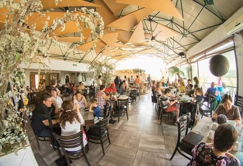 فندق Maria Isabel De Iguala