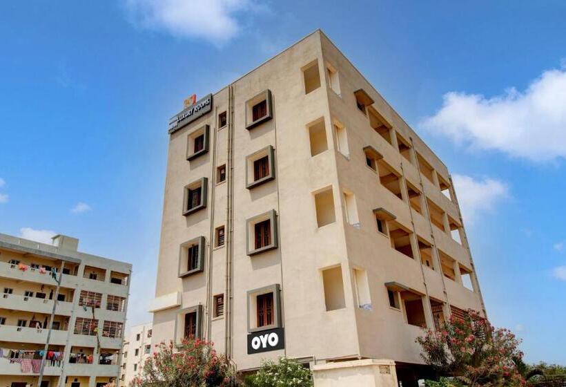 Отель Oyo Flagship 80938  Devi Guest Rooms