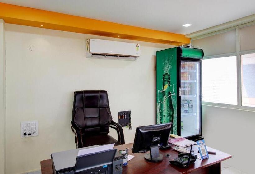 Отель Oyo Flagship 80938  Devi Guest Rooms