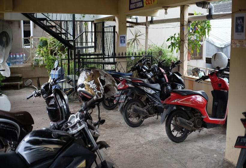 Отель Pondok Sabaraya Haji Juanda Cikampek Purwakarta