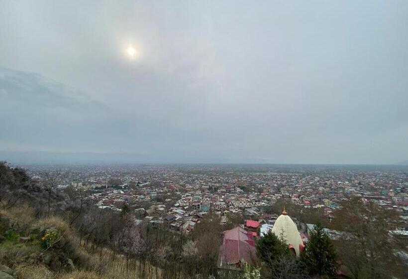 ホテル Royal Hameed