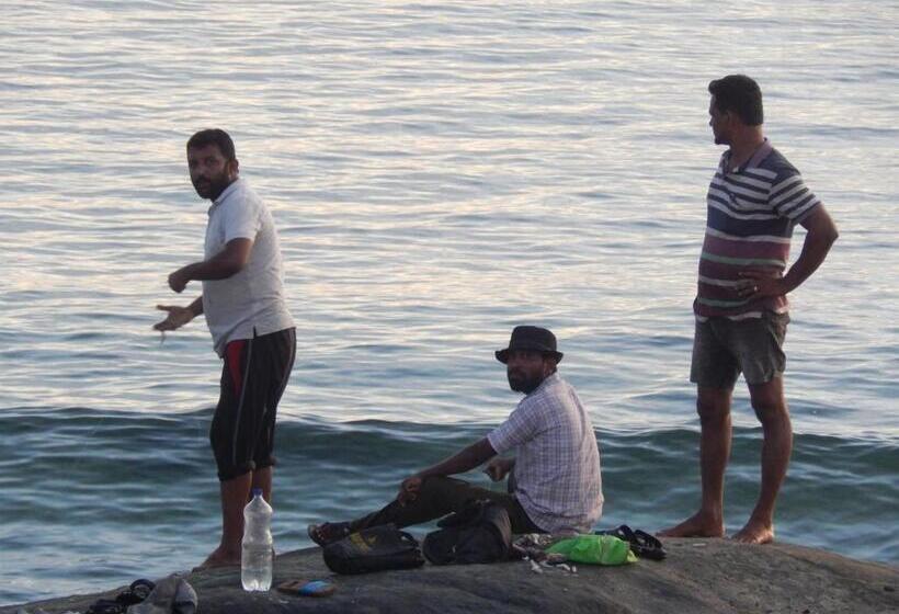 فندق The Andaman Sunset View Resort