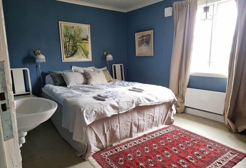 ベッドアンドブレックファースト Kobbar & Skär Vandrarhem