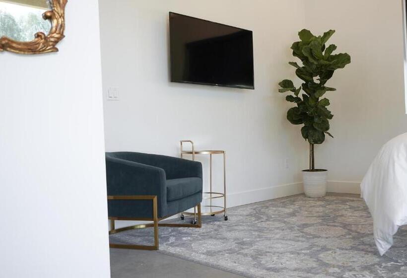 ペンション Hidden Hacienda