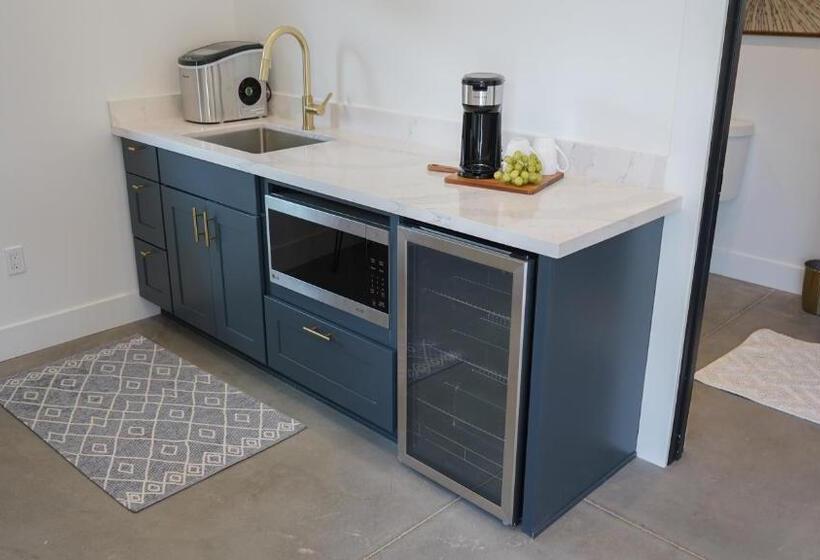 ペンション Hidden Hacienda