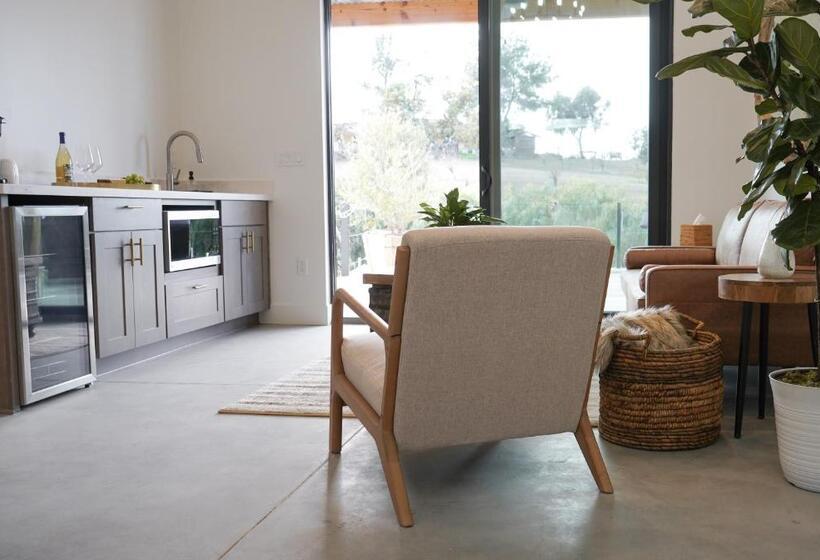 ペンション Hidden Hacienda