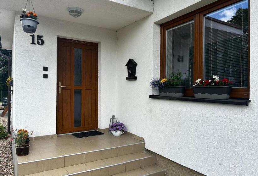 펜션 Restaurace A Penzion Na Stráni