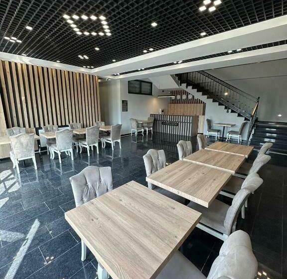 הוסטל Akel Guest House