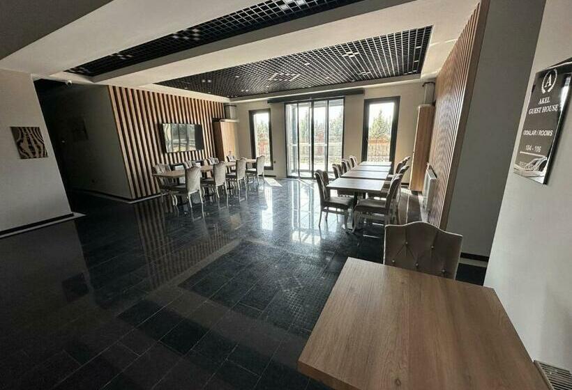 הוסטל Akel Guest House