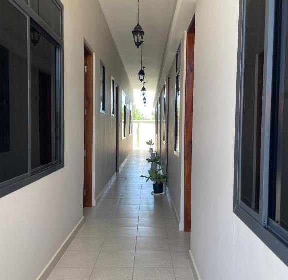 호스텔 Boston Apartments Dodoma