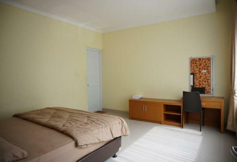 Общежитие Griya Kayana Inn And Villas