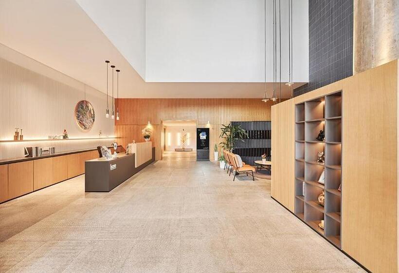 Base Shanghai Suhe Serviced Apartment, Near East Nanjing Road & People S Square