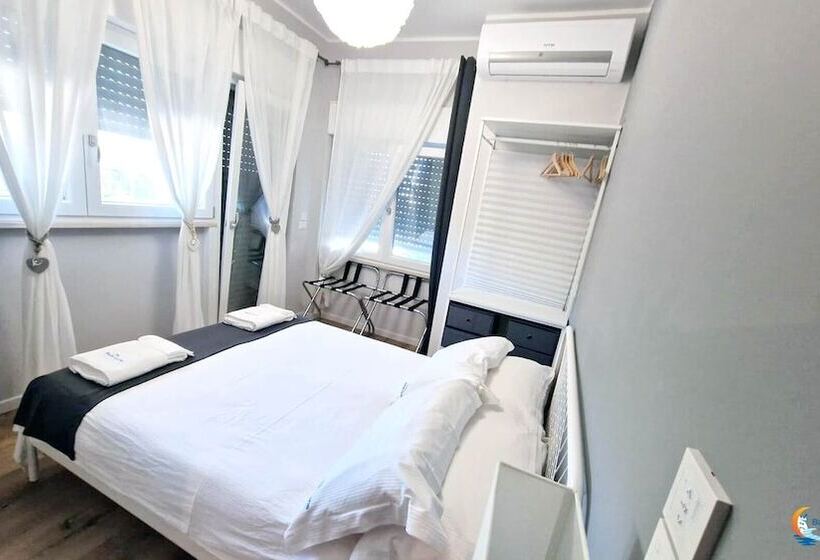 ベッドアンドブレックファースト Baia Di Luna