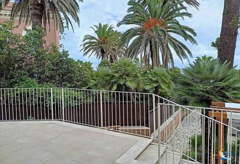 ベッドアンドブレックファースト Baia Di Luna