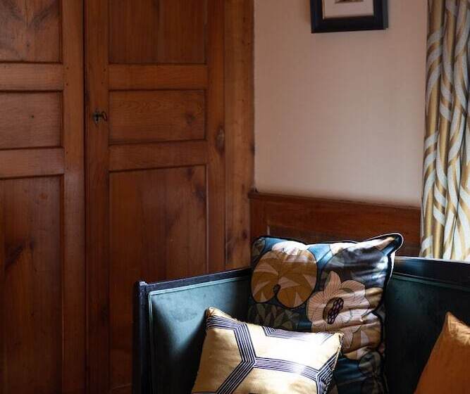 ベッドアンドブレックファースト Château De Montautre