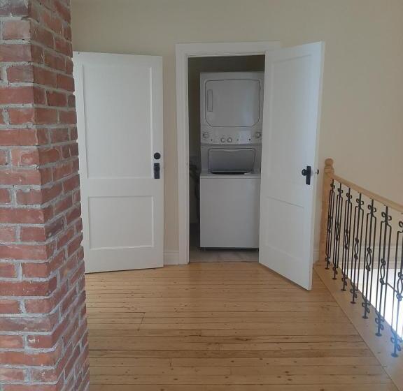 민박 La Maison Aux Camélias