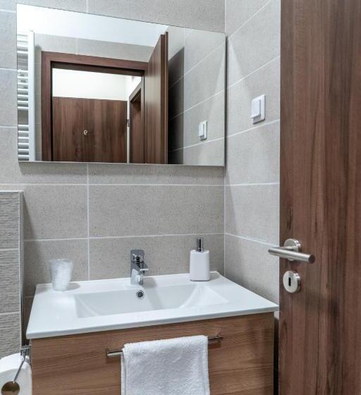 ベッドアンドブレックファースト Rózsa étterem & Panzió