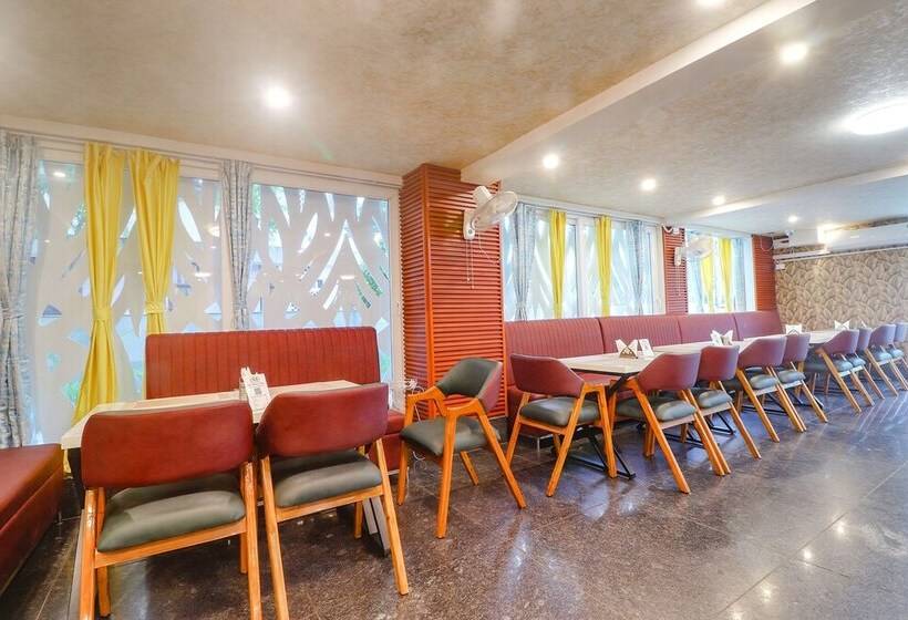 Fabhotel Prime A1 Sunny Feast