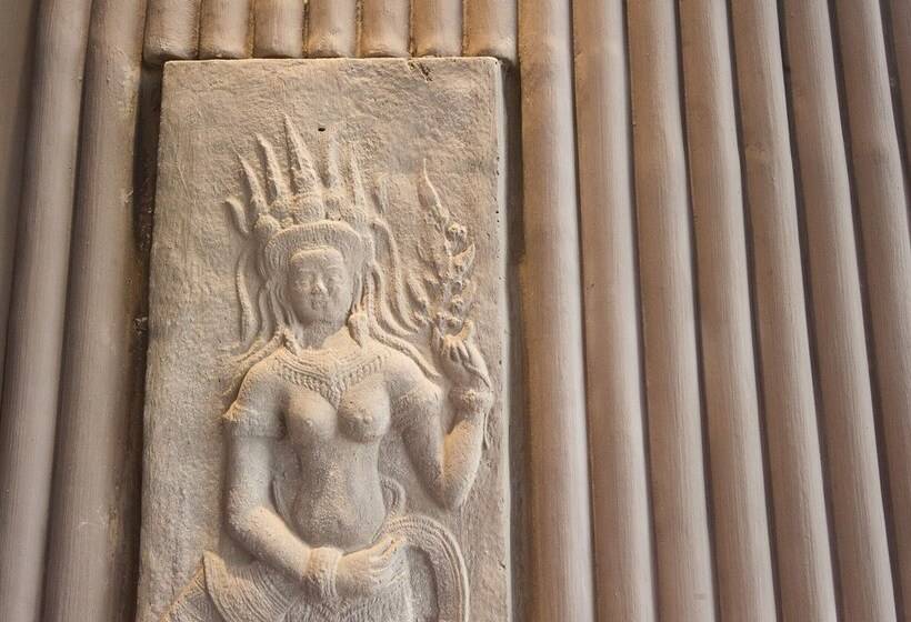 Glow Park Hotel Grand Royal Palace