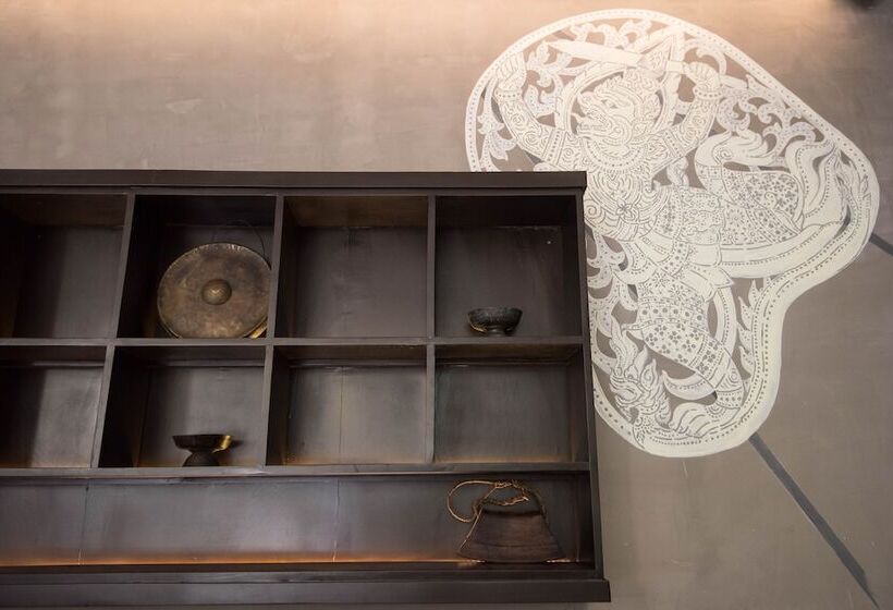 Glow Park Hotel Grand Royal Palace