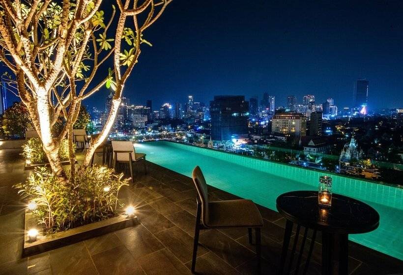 Glow Park Hotel Grand Royal Palace