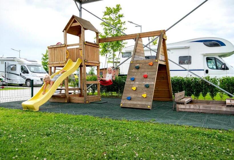 호텔 хотел глемпинг алианс