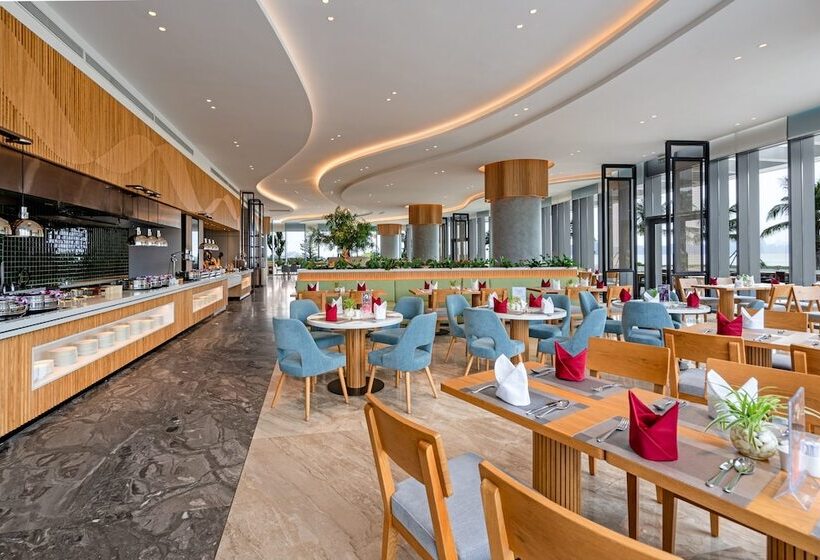 هتل A La Carte Ha Long Bay