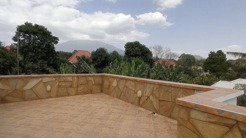 בית מלון כפרי Afroclan House