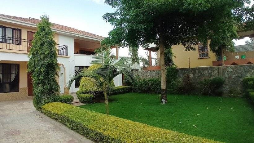 בית מלון כפרי Afroclan House