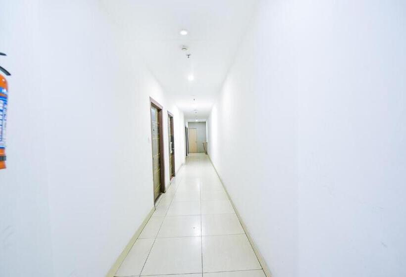 فندق Xenious Biz Ayaan Residency