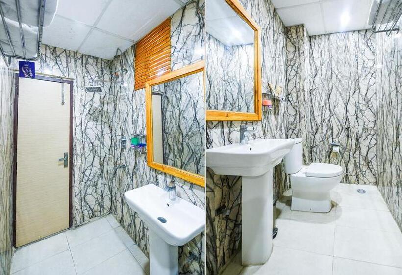 فندق Xenious Biz Ayaan Residency