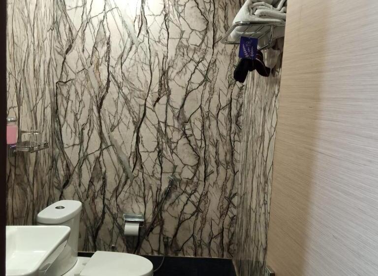 فندق Xenious Biz Ayaan Residency