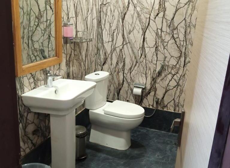 فندق Xenious Biz Ayaan Residency