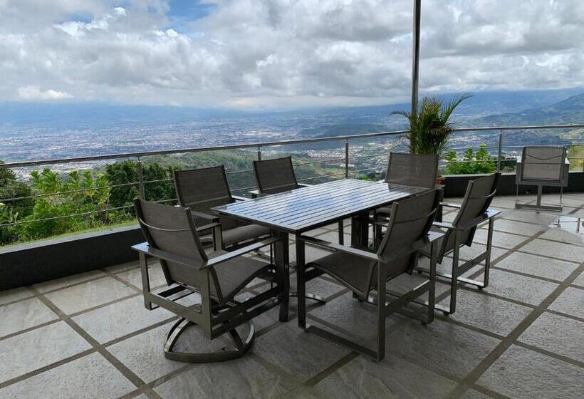 فندق Colinas Altavista