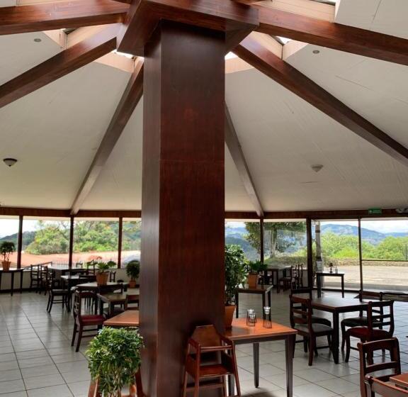 فندق Colinas Altavista