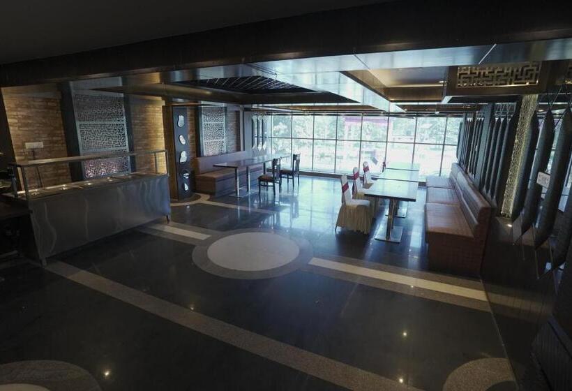 Geetika Galaxy Hotel By Wb Inn