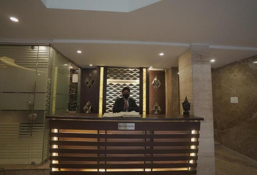 Geetika Galaxy Hotel By Wb Inn