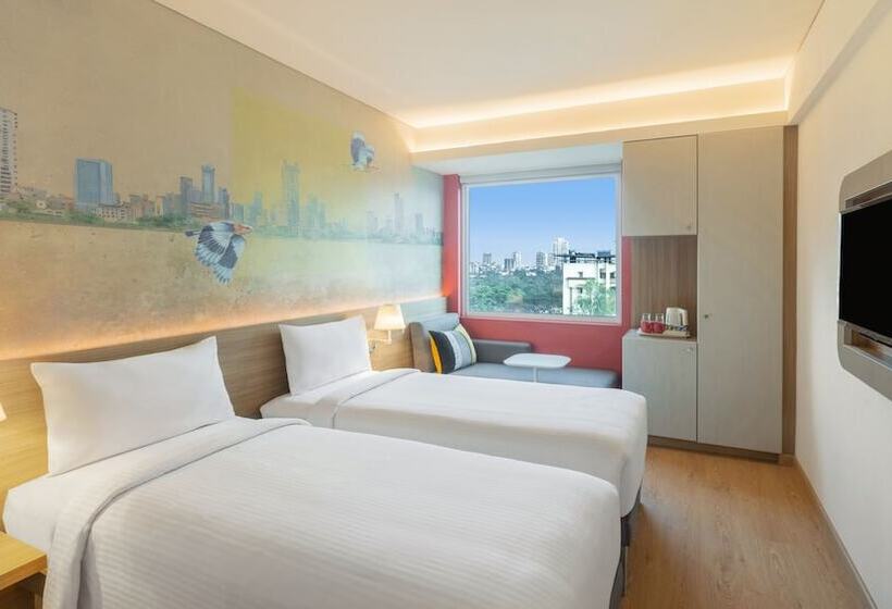 בית מלון כפרי Ibis Thane   An Accor Brand