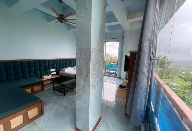 فندق Natural Resort Panhala