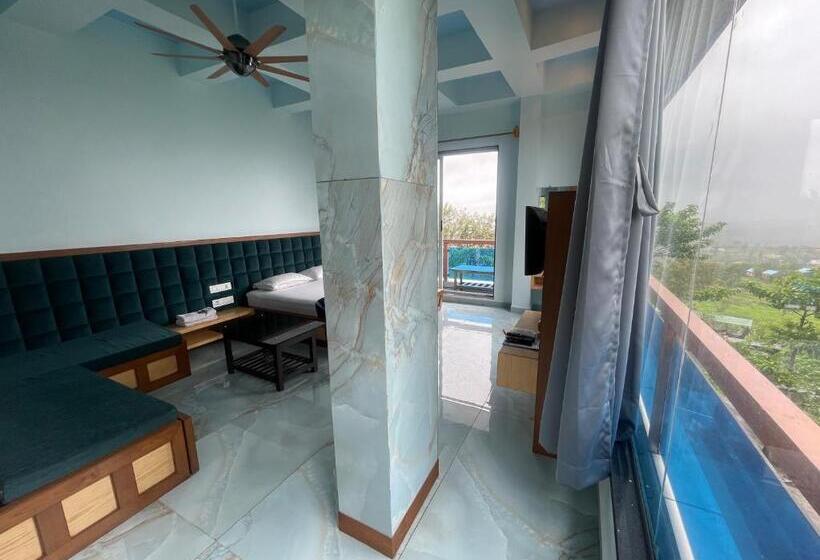 בית מלון כפרי Natural Resort Panhala