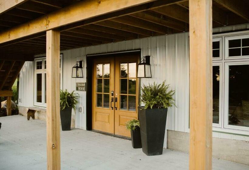 فندق O Halloran House  Feathered Acres Learning Farm & Inn