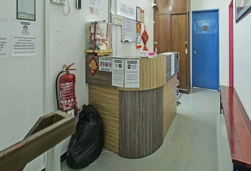 酒店 Oyo 90734 Tata Inn