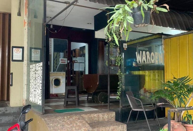 Szálloda Backpacker Homestay Jatisampurna Redpartner