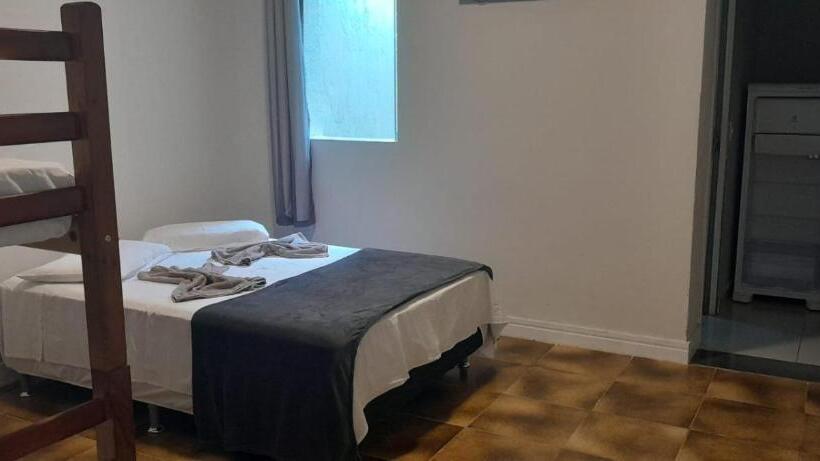 ホテル Pousada Villa Di Guarujá