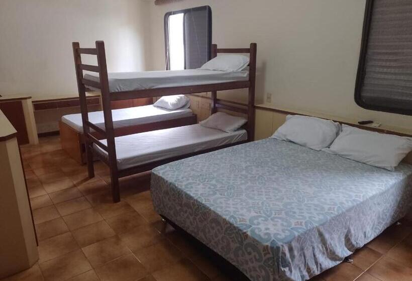 ホテル Pousada Villa Di Guarujá