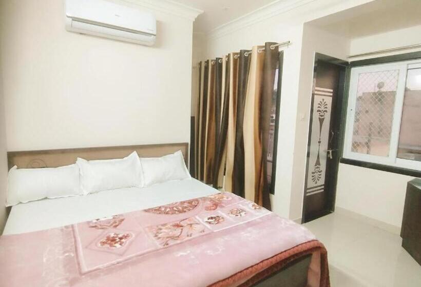 Hotel Shree Chandram