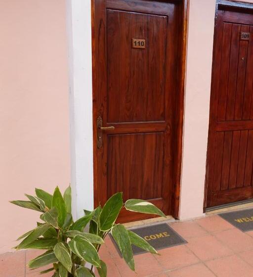 هتل Sunset Inn By Pro Ema